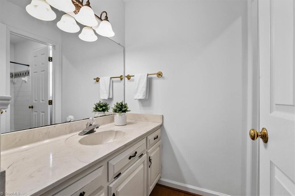 property viewer photo 30