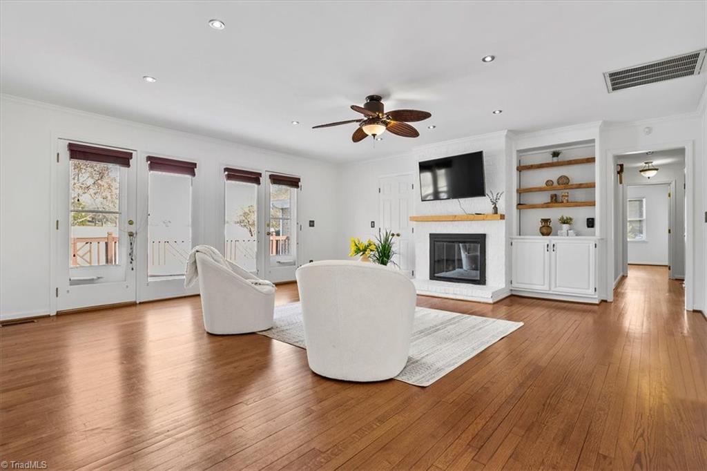property viewer photo 8