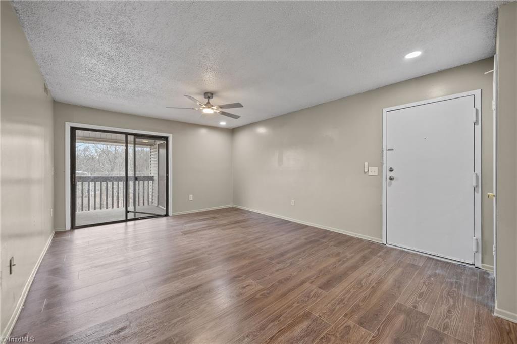 property viewer photo 2