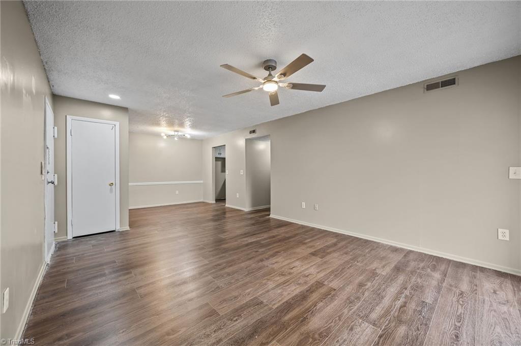 property viewer photo 4