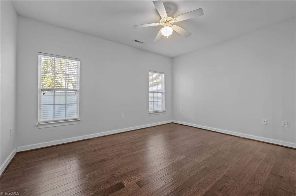 property viewer photo 13