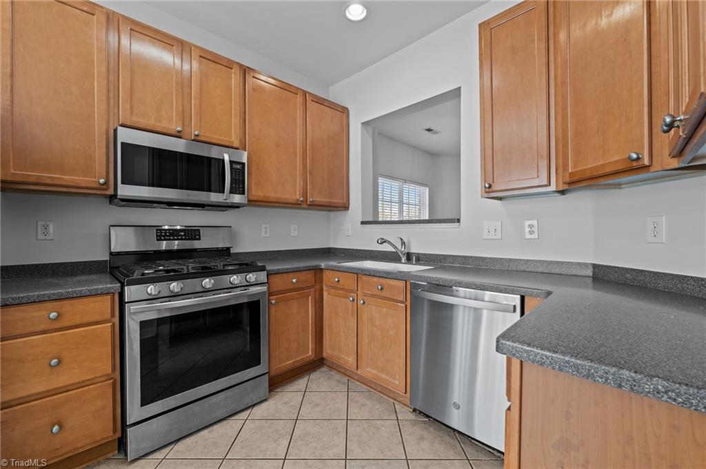 property viewer photo 3