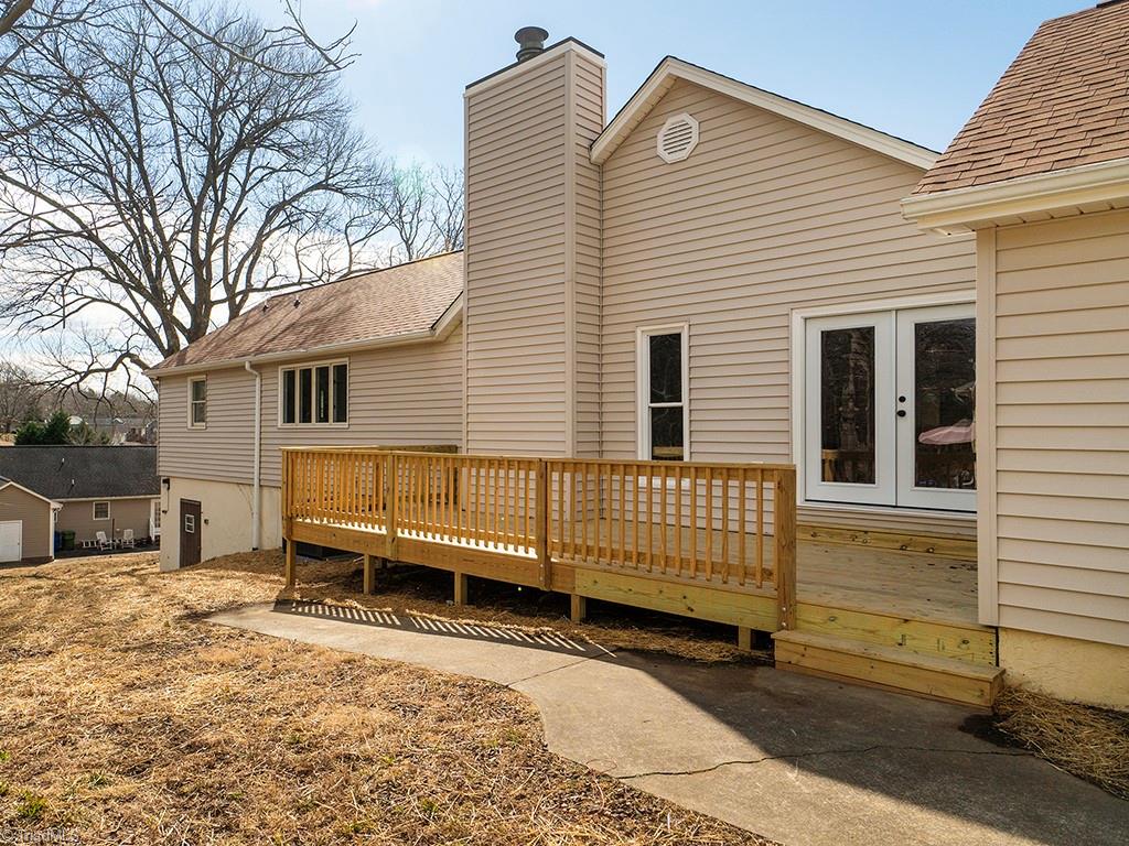 main property photo 37