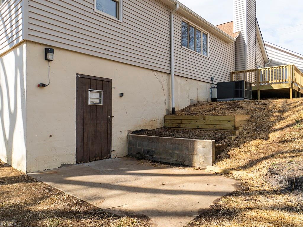 main property photo 38
