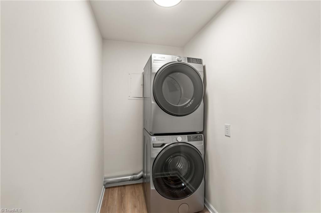 property viewer photo 13