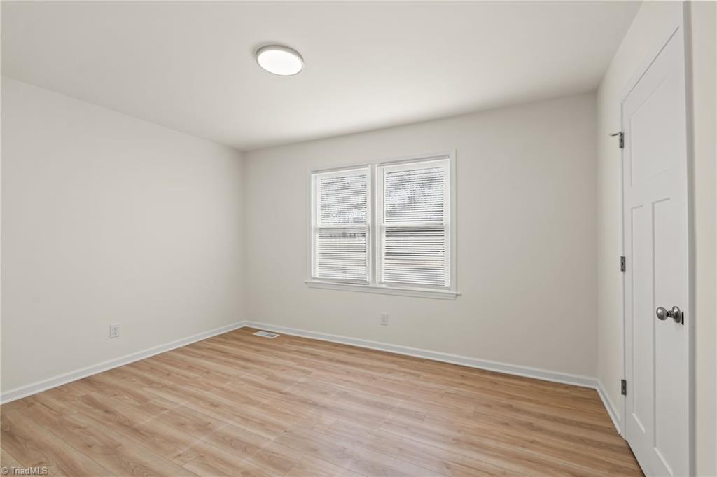 property viewer photo 15
