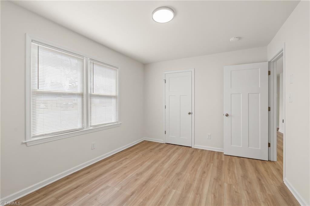 property viewer photo 16