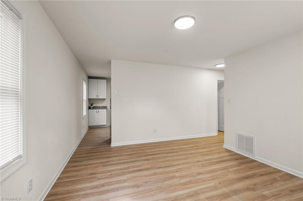 property viewer photo 6