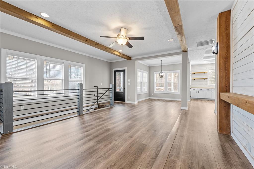 property viewer photo 12