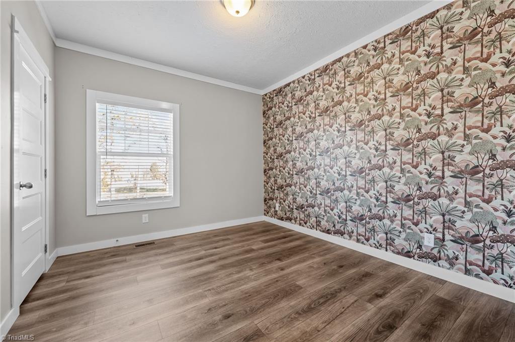 property viewer photo 17