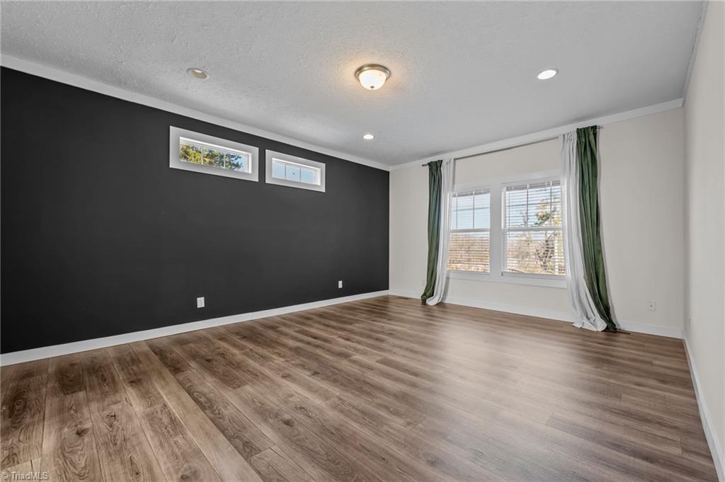 property viewer photo 19