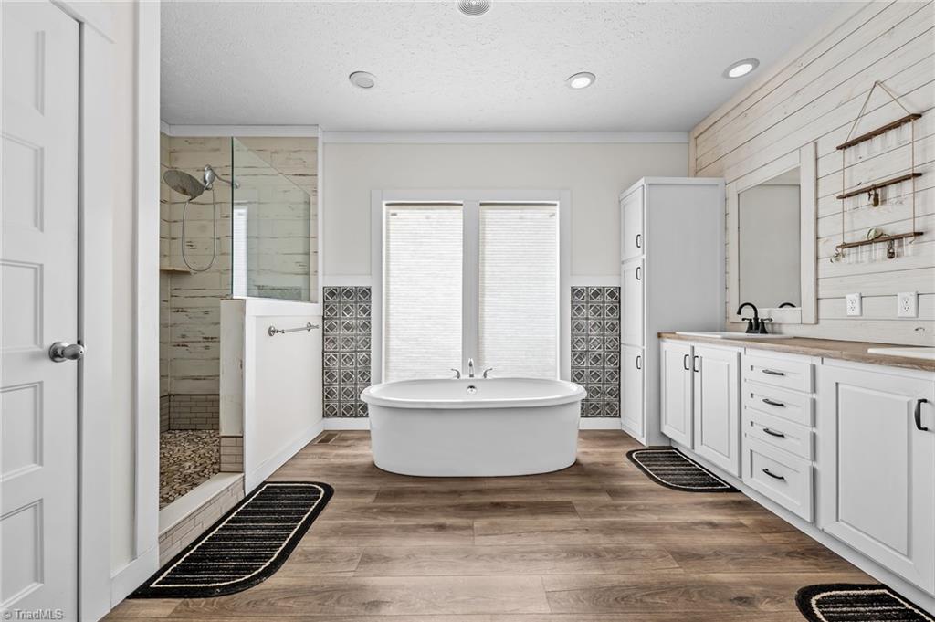 property viewer photo 22