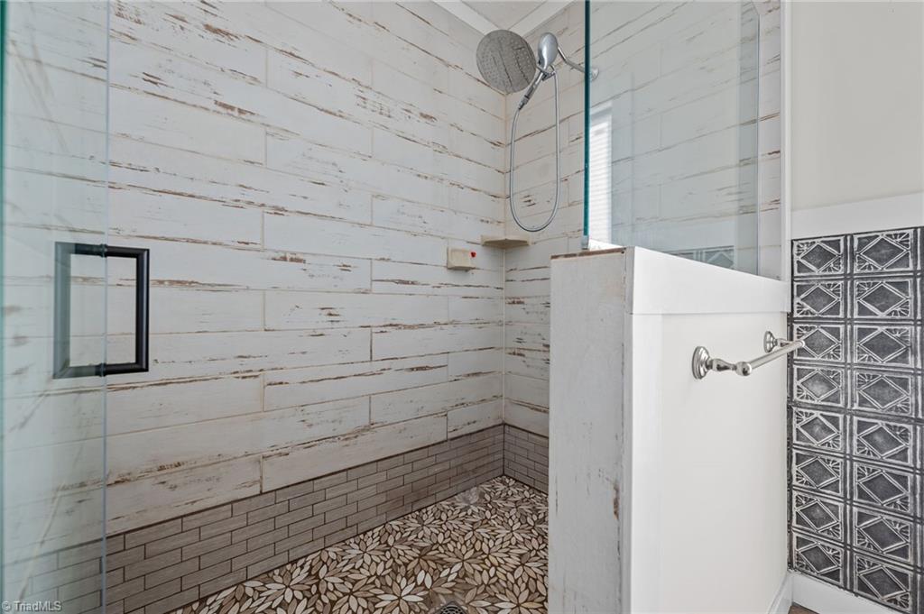 property viewer photo 24