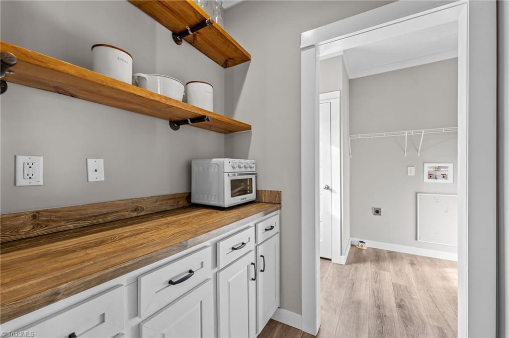 property viewer photo 7