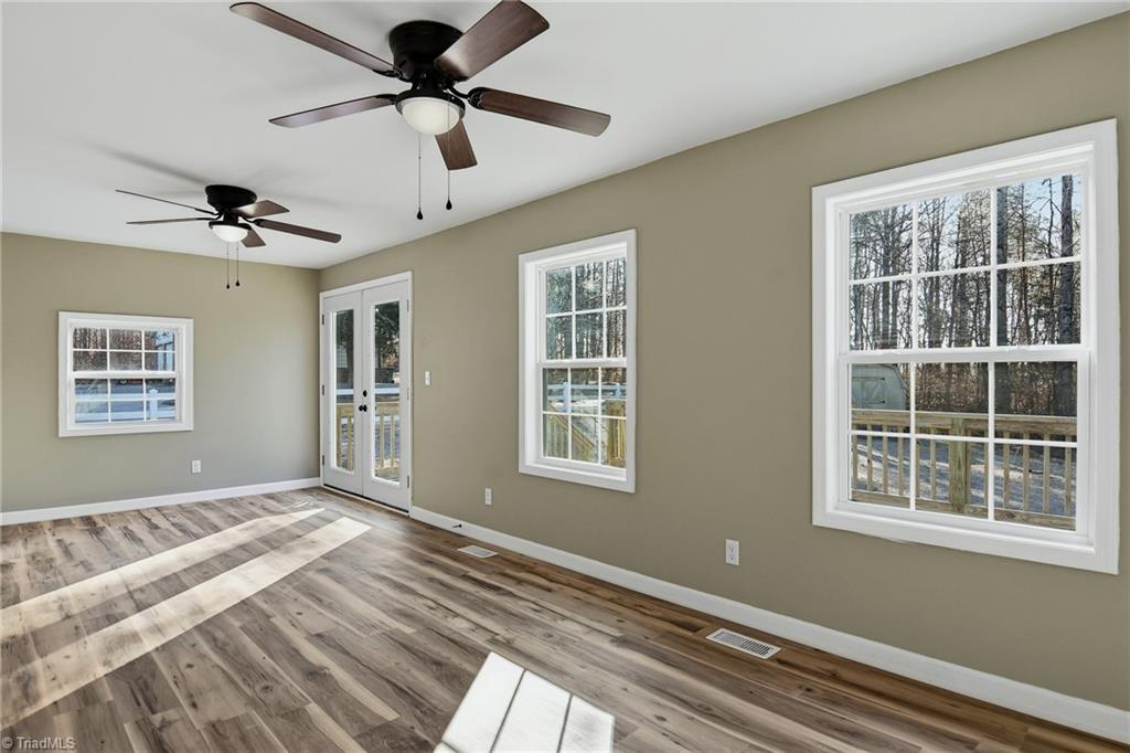 property viewer photo 15