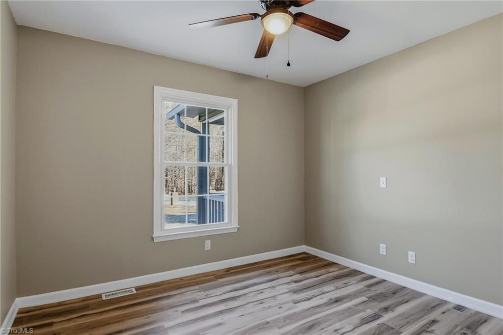 property viewer photo 18