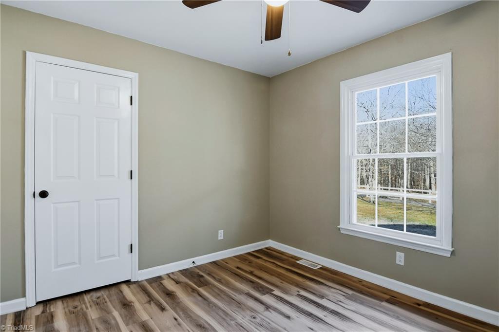 property viewer photo 19