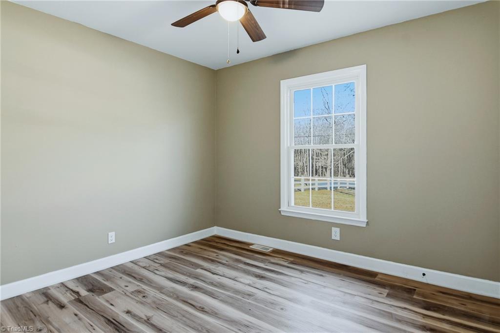 property viewer photo 20
