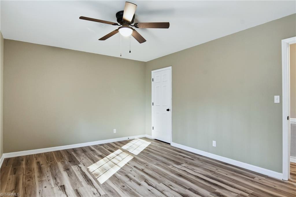 property viewer photo 23