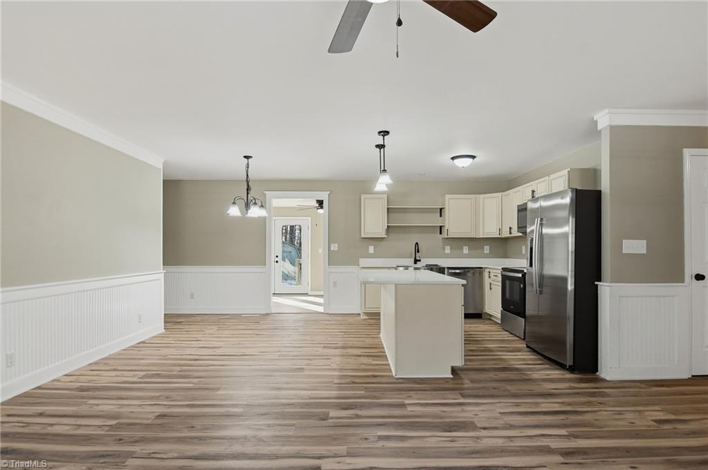 property viewer photo 7
