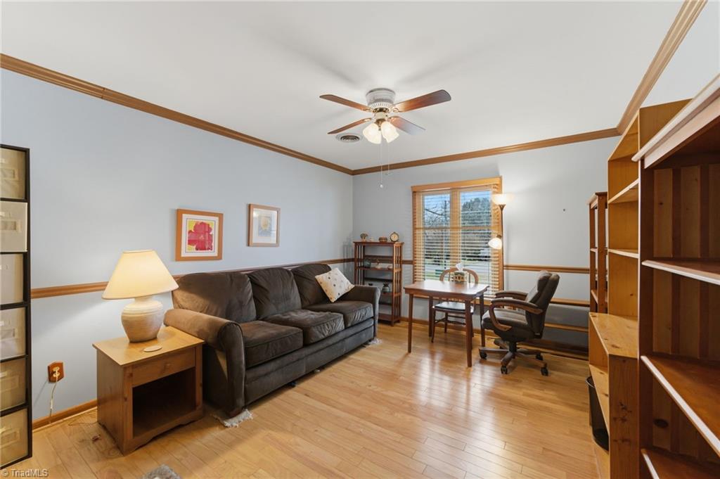 property viewer photo 24