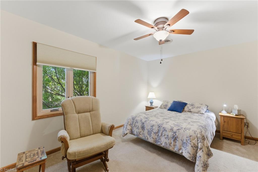 property viewer photo 25