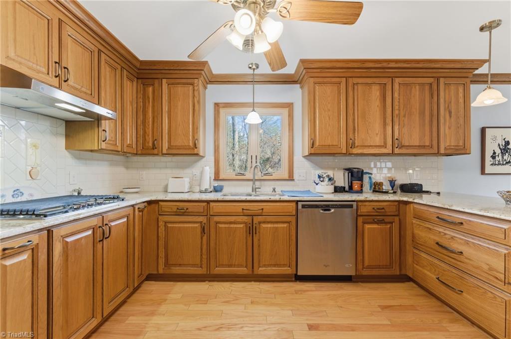property viewer photo 3