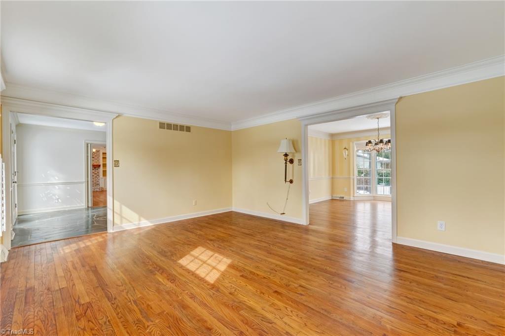 property viewer photo 11