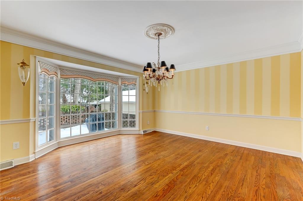 property viewer photo 12