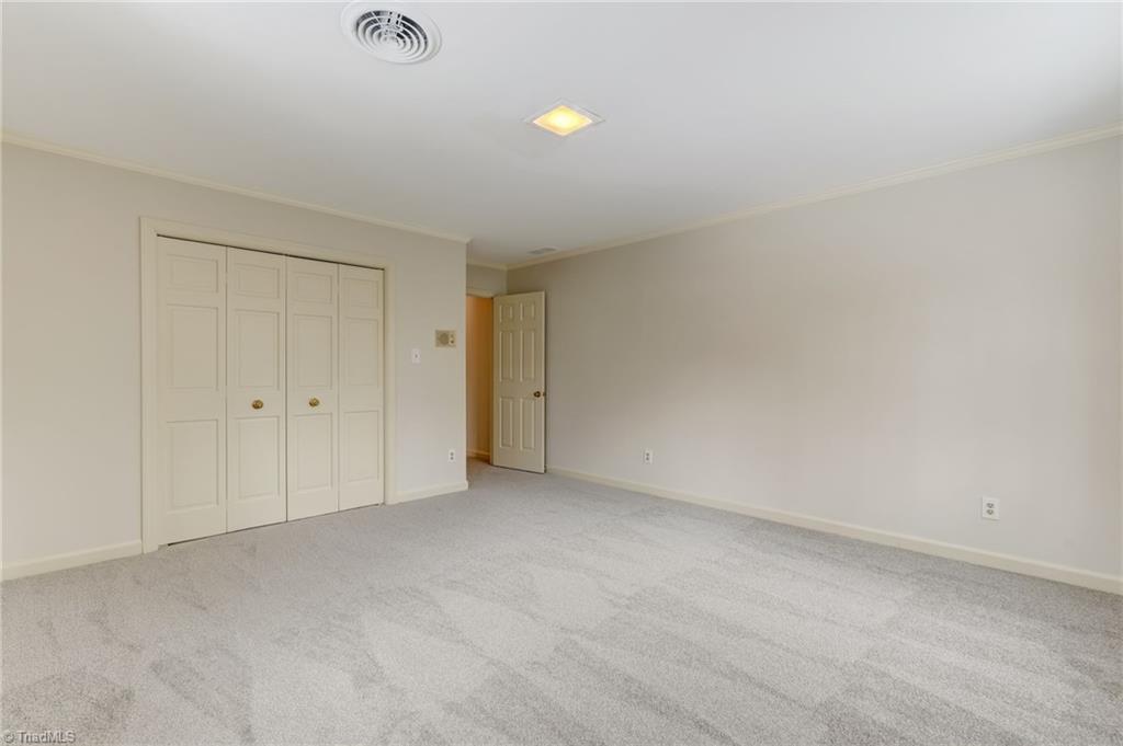 property viewer photo 31