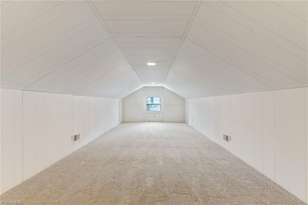 property viewer photo 42