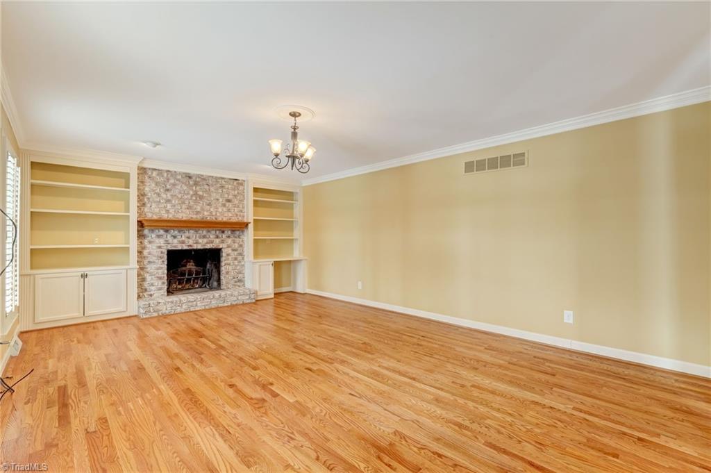property viewer photo 5