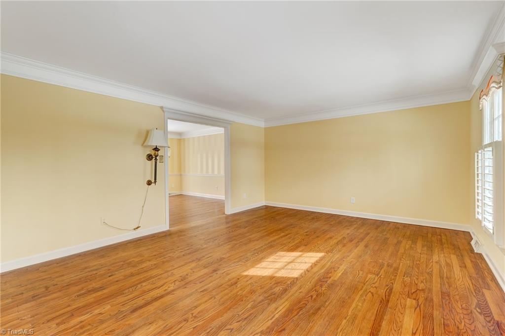 property viewer photo 8