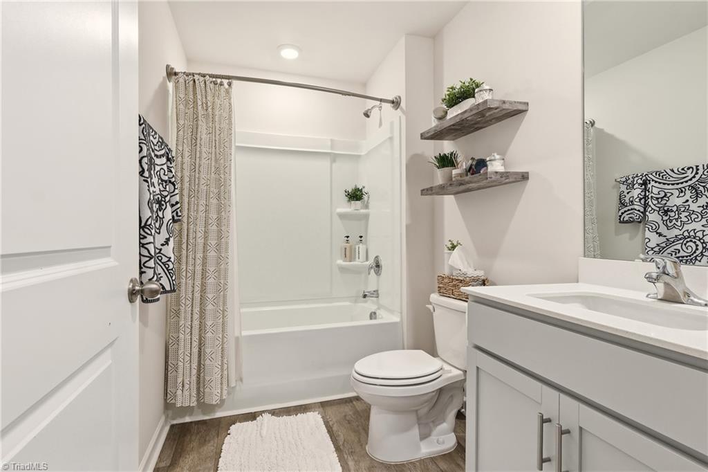 property viewer photo 10