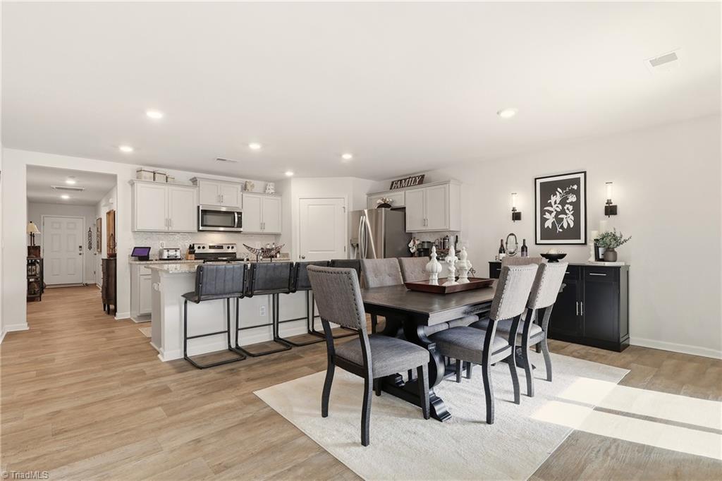 property viewer photo 2
