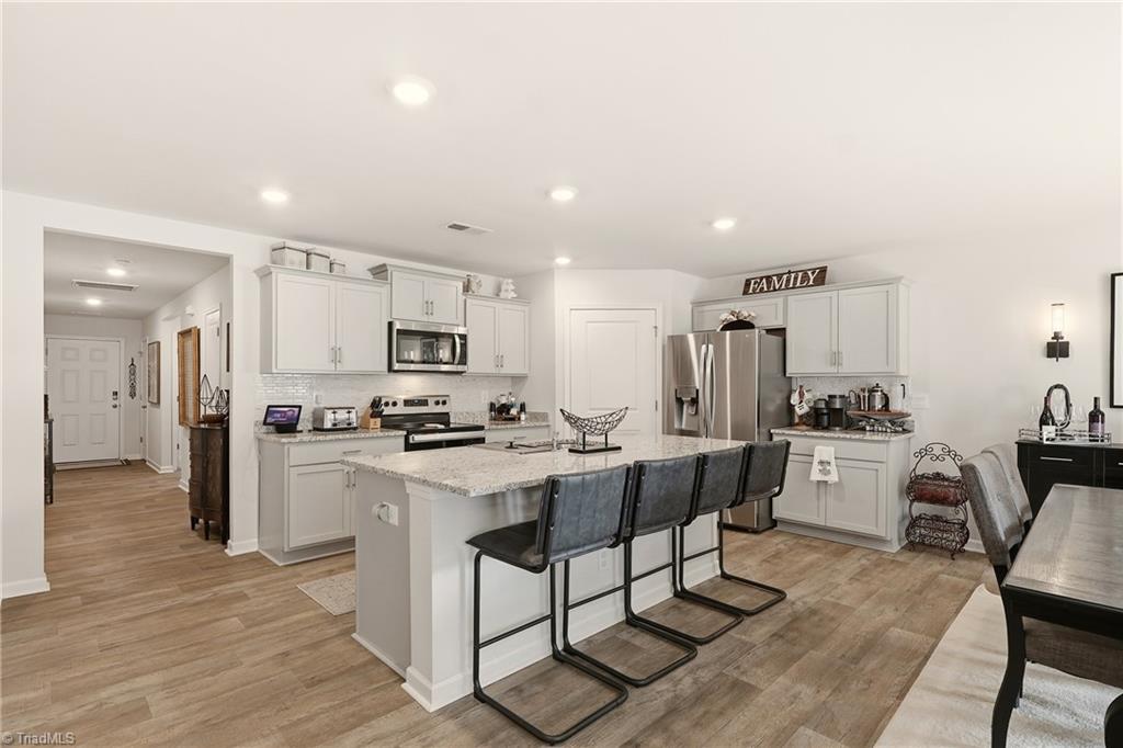 property viewer photo 6