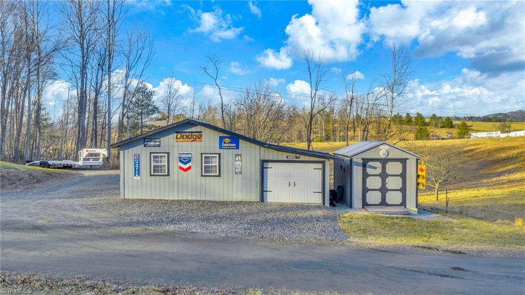 main property photo 32