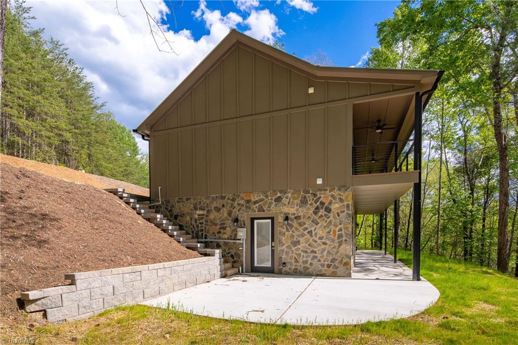 main property photo 32