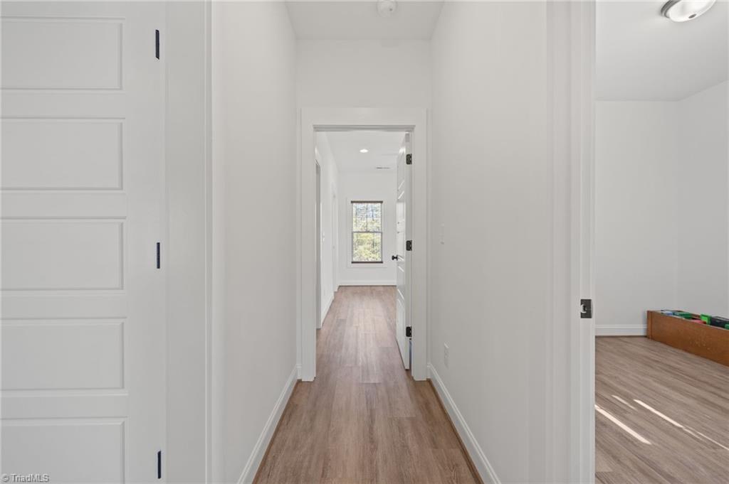 property viewer photo 11