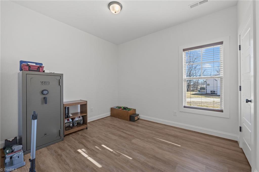 property viewer photo 12
