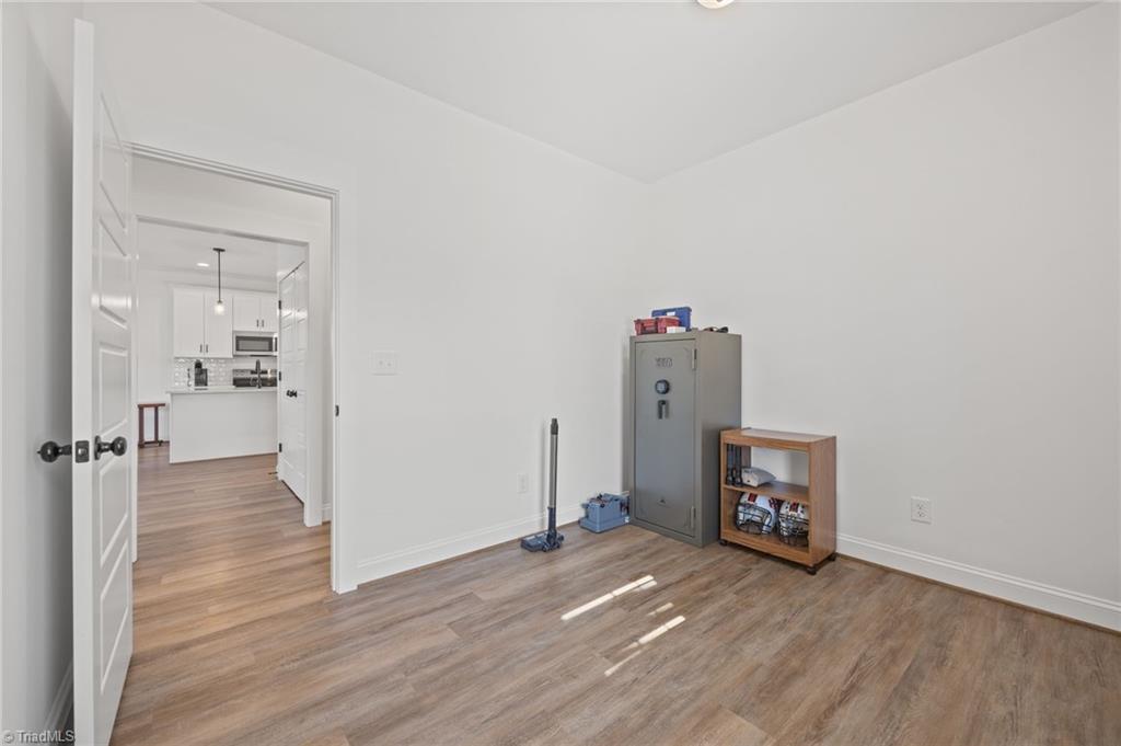 property viewer photo 13