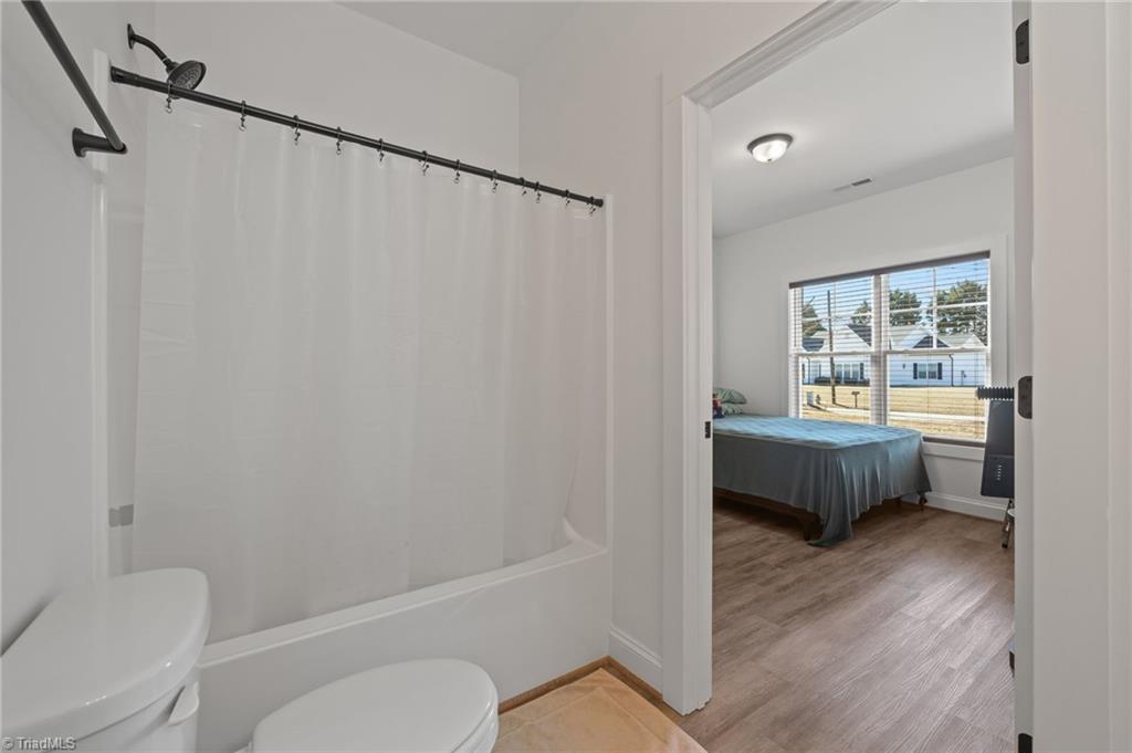 property viewer photo 19