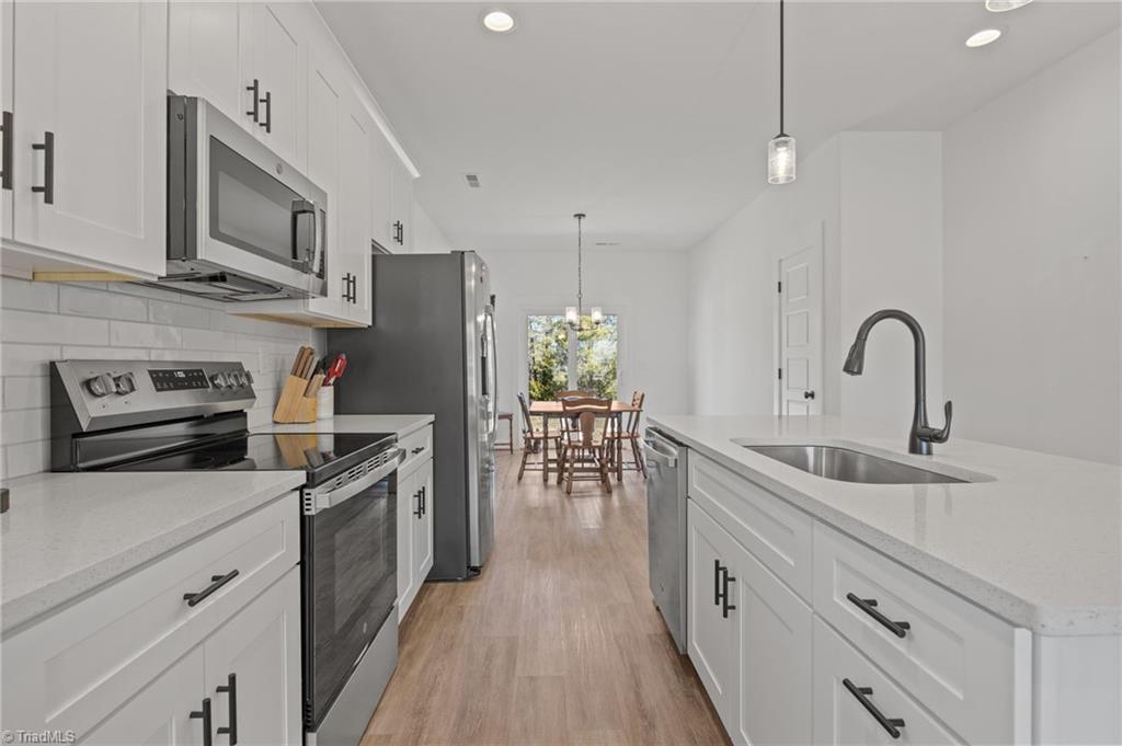 property viewer photo 4
