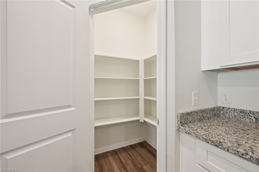 property viewer photo 13