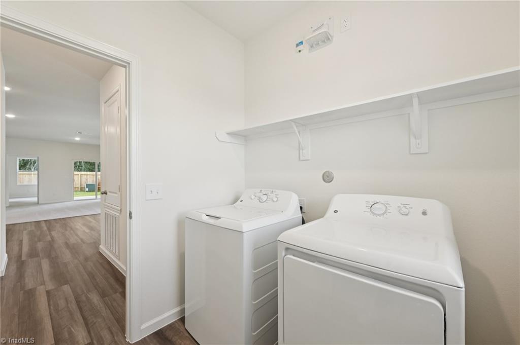 property viewer photo 17