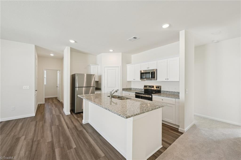 property viewer photo 3