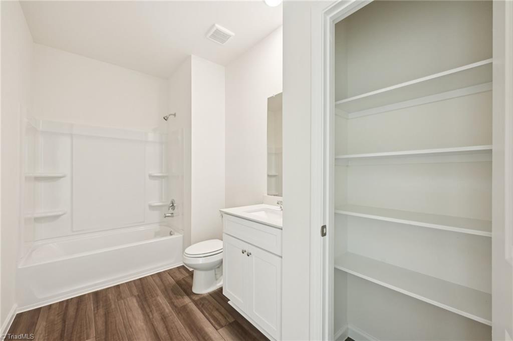 property viewer photo 6