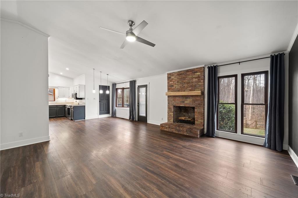 property viewer photo 16