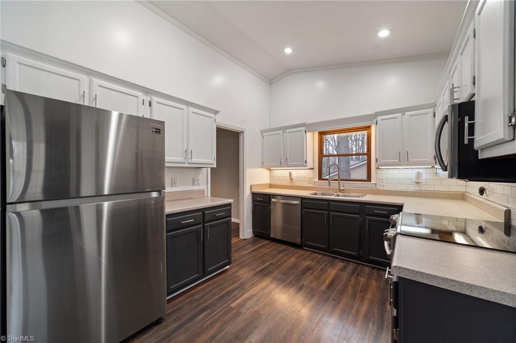 property viewer photo 23