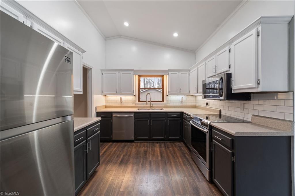 property viewer photo 24
